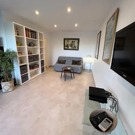 Beautiful Juan Les Pins Studio Apt With Pool Access * أنتيب
