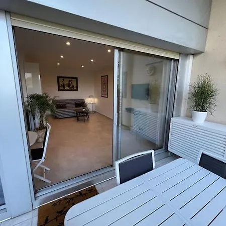 Beautiful Juan Les Pins Studio Apt With Pool Access *