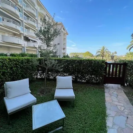 Apartamento Beautiful Juan Les Pins Studio Apt With Pool Access